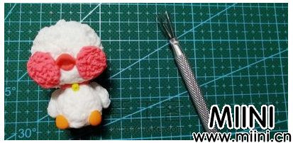粘土玻尿酸鸭玩偶的制作教程