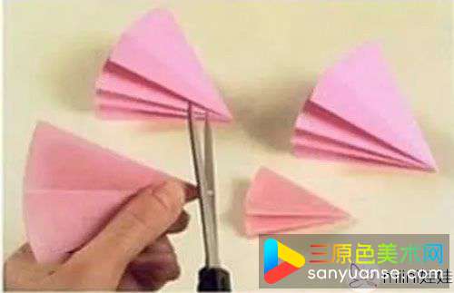 剪纸制作莲花烛台的方法