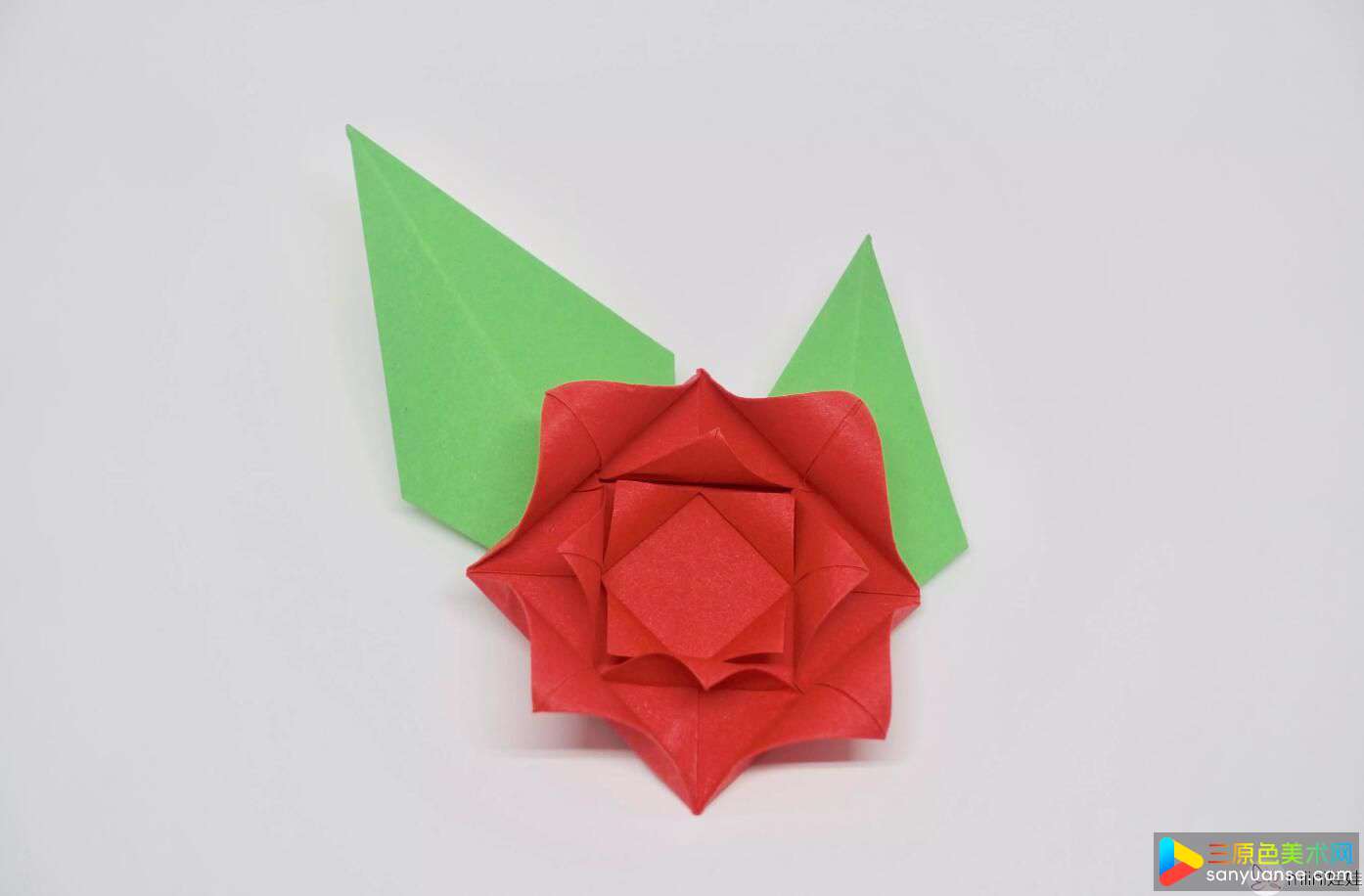 超简单纸玫瑰花折法图解