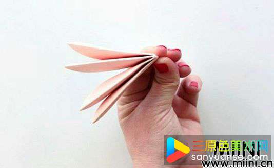 纸花折纸教程 第10步