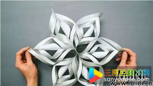 立体剪纸雪花16.jpeg
