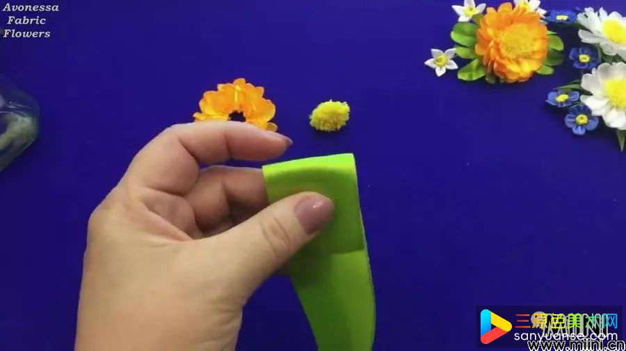 丝带夏季花夹的详细制作步骤图