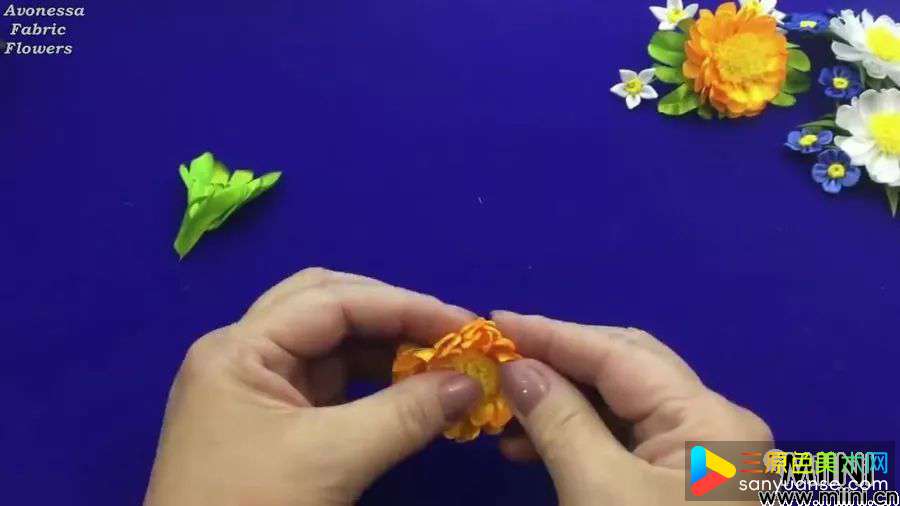 丝带夏季花夹的详细制作步骤图
