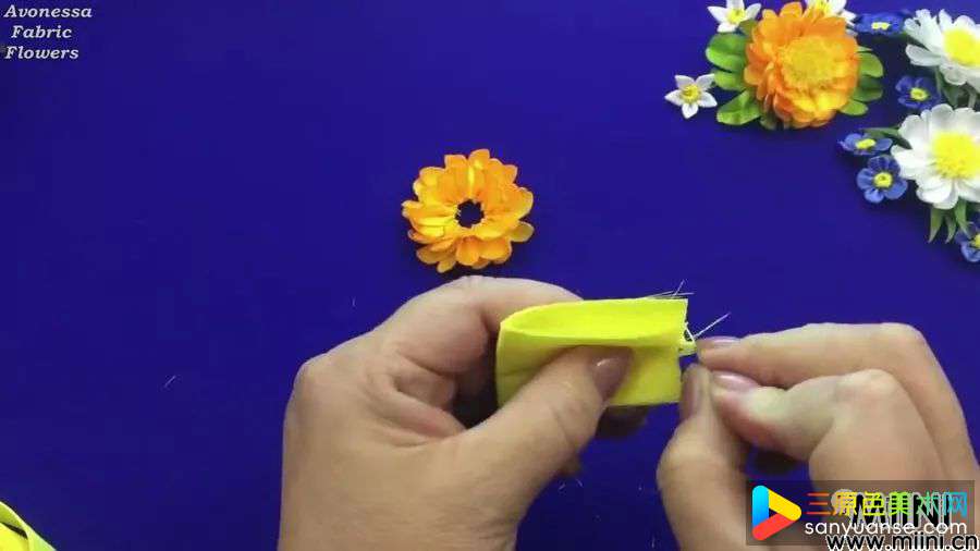 丝带夏季花夹的详细制作步骤图