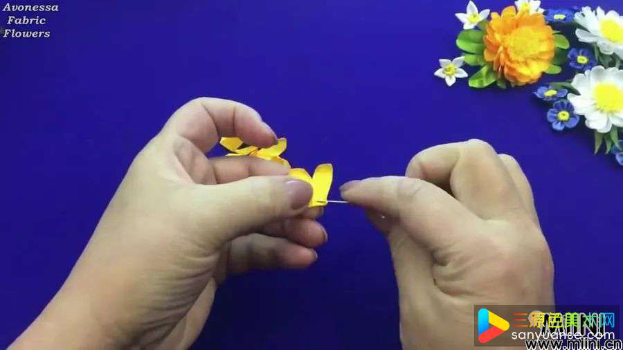 丝带夏季花夹的详细制作步骤图