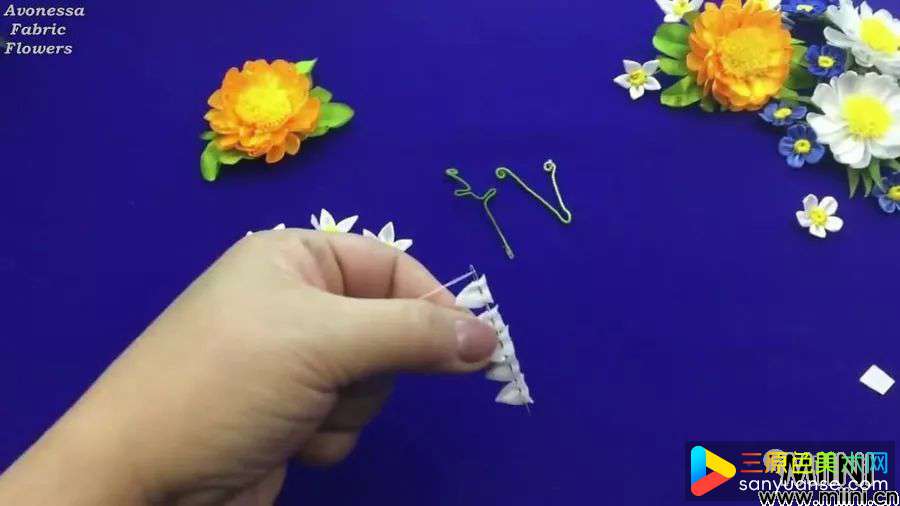 丝带夏季花夹的详细制作步骤图