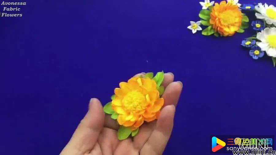 丝带夏季花夹的详细制作步骤图