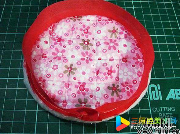 平聚手作贴布圆形小钱包步骤图解