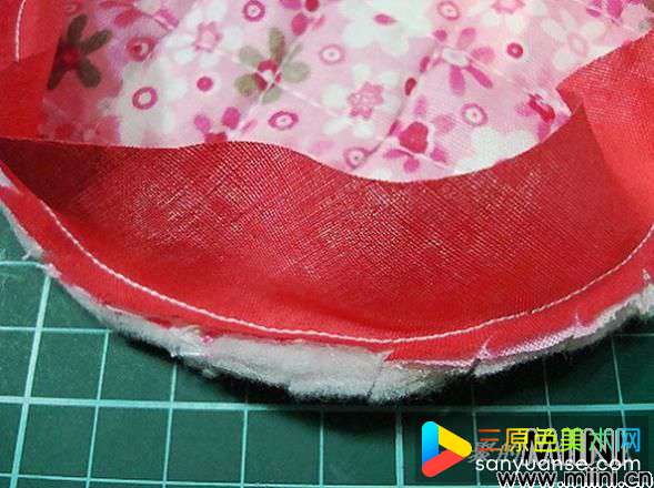 平聚手作贴布圆形小钱包步骤图解