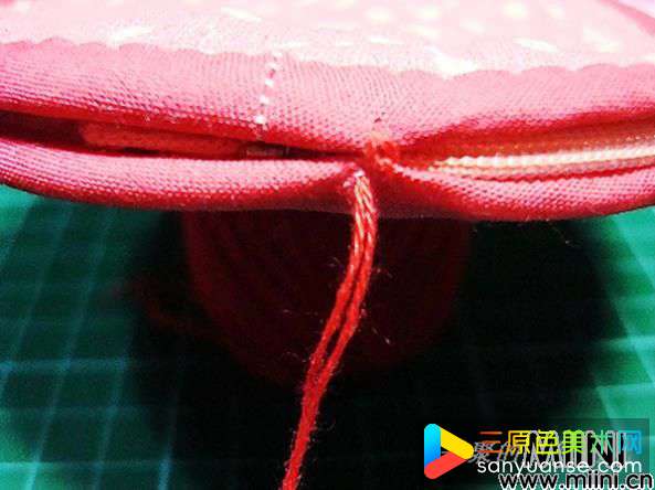 平聚手作贴布圆形小钱包步骤图解